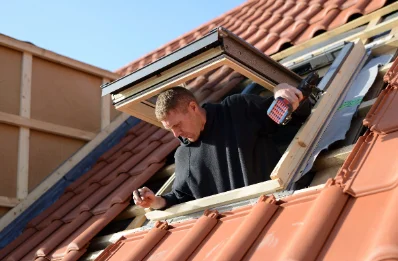Pose de fenêtres de toit Velux à Lostroff